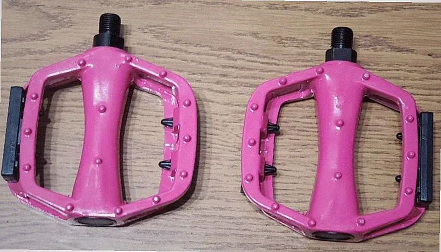 Bicycle 505 Alloy Pedals 1/2 Pink.